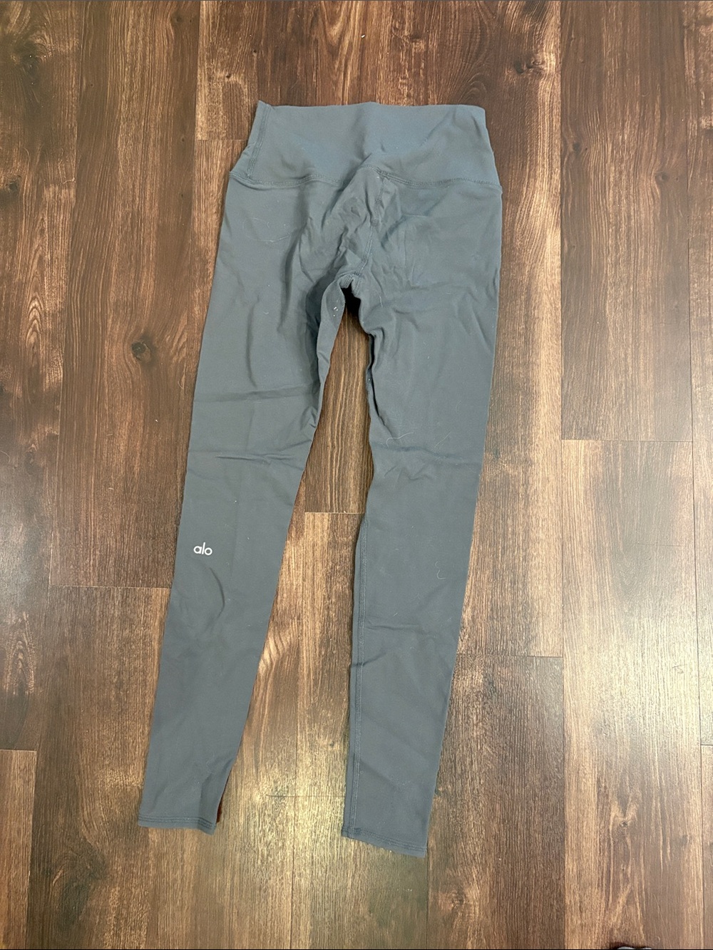 ALO Yoga High-Rise Leggings in Charcoal